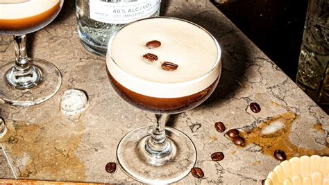 Vodka Espresso Recipe | Absolut Drinks