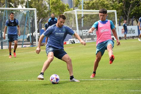 Formación de Racing con Rosario Central Racing de Alma