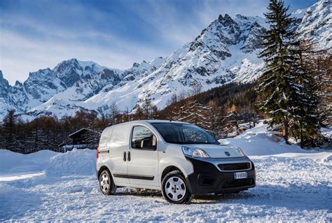 Fiat Fiorino Furgone Foto Di Interni Ed Esterni Mezzi Commerciali