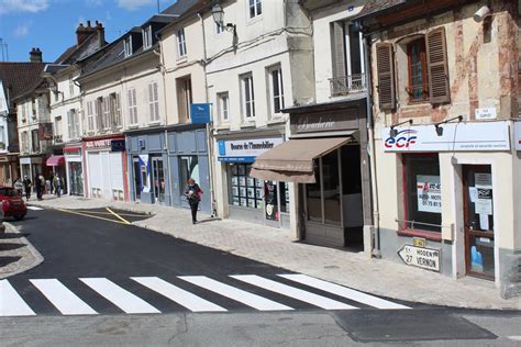 Val D Oise Nouveau Look Pour La Rue Carnot Magny En Vexin