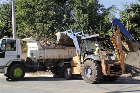 Ecopontos de Carapicuíba recolhem cerca de 20 mil toneladas de entulhos