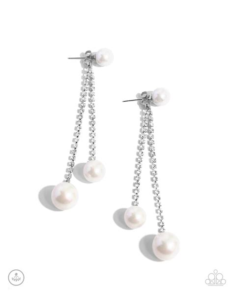 Ordered 6 25 Paparazzi ♥ Give Us A Pearl White ♥ Post Earrings Lisaabercrombie