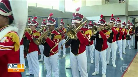 Vídeo No Dia Nacional das Bandas e Fanfarras grupos se reúnem para