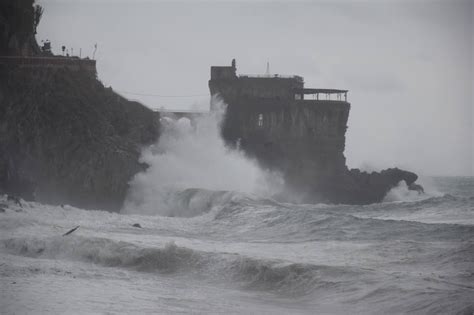 Il Portico Campania In Arrivo Allerta Meteo Per Venti Forti Con