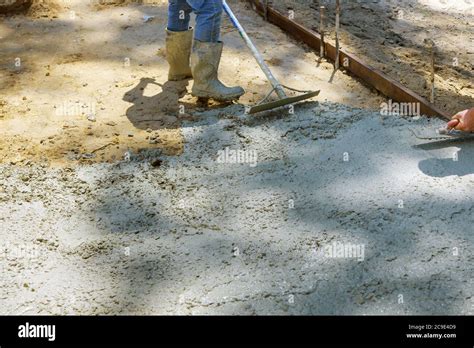 Proceso De Instalaci N De Construcci N De Nuevas Aceras Poniendo