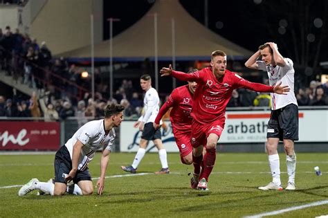 Fcw Schlägt Aarau 42 Schwerer Start Aber Ein Glanzvoller Abgang Zum