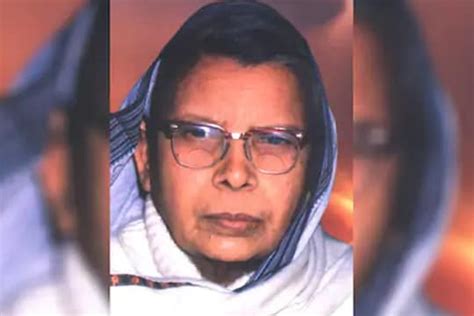 Birth Anniversary Of Mahadevi Verma Read Her Famous Poem वे मुस्कराते