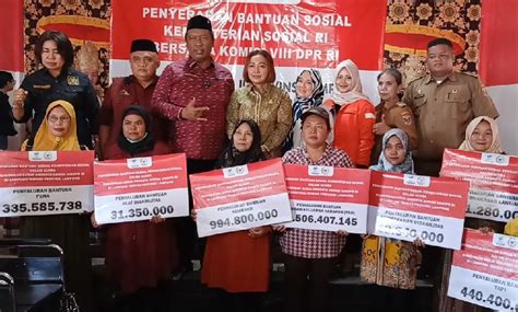 Komang Koheri Salurkan Bansos Senilai Rp32 Miliar Kepada 64 Ribu KPM