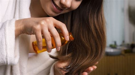 Hair Oiling In Summer Know If It Is Good For Hair Healthshots