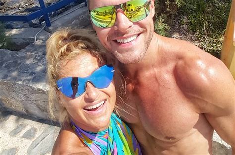 Katarzyna Skrzynecka znowu pozuje w bikini Zrzuciła kilkanaście