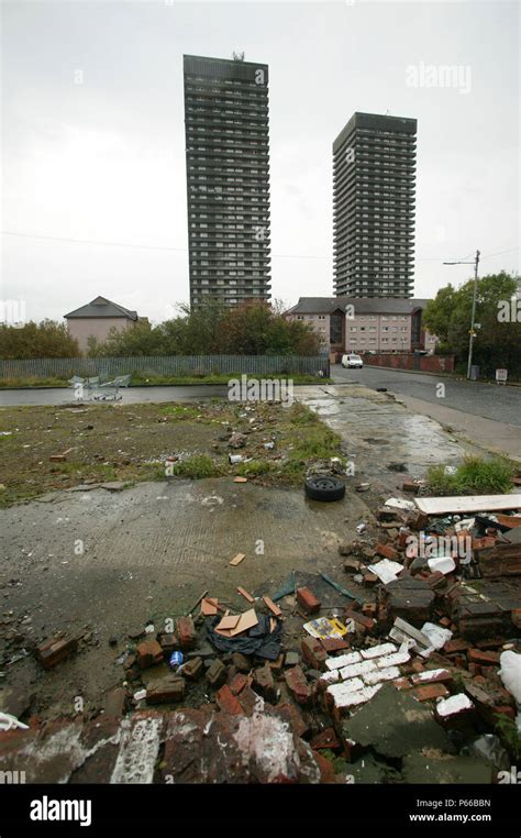 Run Down Housing Scotland Stock Photos Run Down Housing Scotland