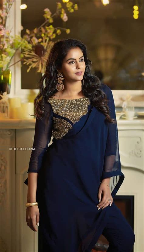 Yaaradi Nee Mohini Fame Chaitra Reddy Hot Photos