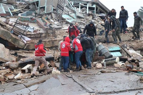 Cifra de fallecidos por terremoto en Turquía y Siria asciende a más de