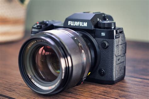 Fujifilm X H S Review A Hybrid Speedster