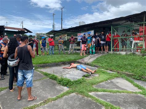 Homem Capturado E Espancado Pela Popula O Ap S Tentativa De Assalto