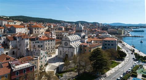 Ibenski Neke Trgovine Rade I Danas Provjerite Do Koje Mo Ete