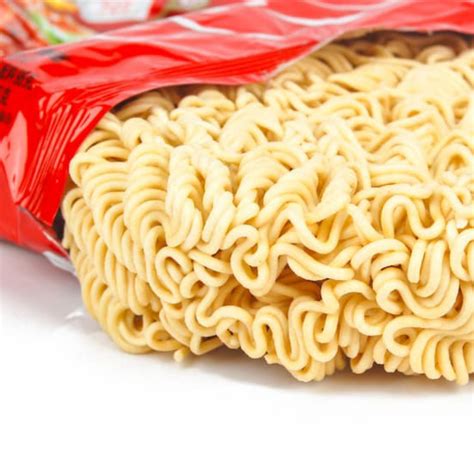Noodle neyden yapılır? Pratik ve hızlı bir şekilde evde Noodle tarifi ...