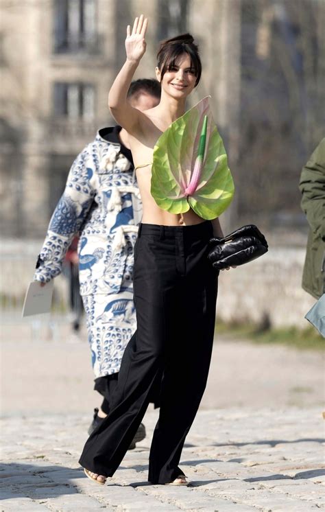 Emily Ratajkowski Wears Leaf Top At Paris Fashion Week Photos Us Weekly