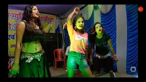 Arkestra Bhojpuri Dancing Priya On Stage Bhojpuri Arkestra Dance 2021 Youtube