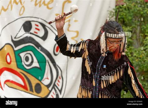 British columbia first nations dancing hi-res stock photography and images - Alamy