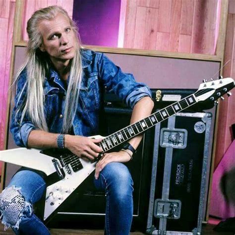 Michael Schenker Guitar Players Guitar Hero Robin Gibson Flying V