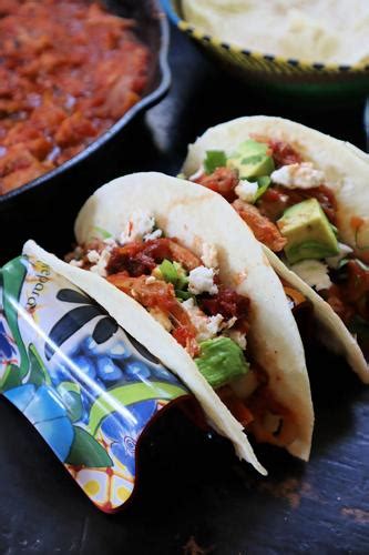 Gretchens Table Chicken Tinga Tacos Can Feed A Crowd Features