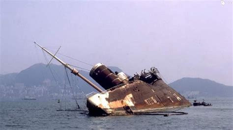 Rms Queen Elizabeth Ship Breaking Abandoned Ships Shipwreck Hong