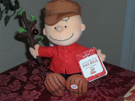 Hallmark Charlie Brown Plush Talking Doll Just The Right Tree Peanuts