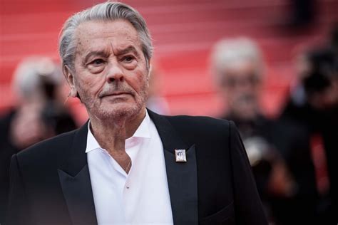 Vidéo Affaire Alain Delon Anthony consterné répond point par point