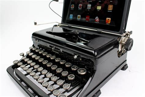 USB Typewriter ~ USB Typewriter Computer Keyboard/Dock (Royal Model O)