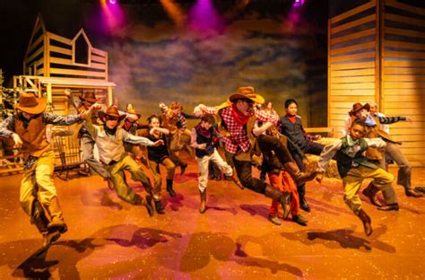 Review Oklahoma At The Roper Theatre Hayesfield School The Bath