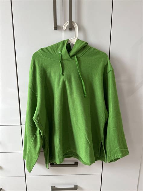 Uniqlo Hoodie, Men's Fashion, Tops & Sets, Hoodies on Carousell
