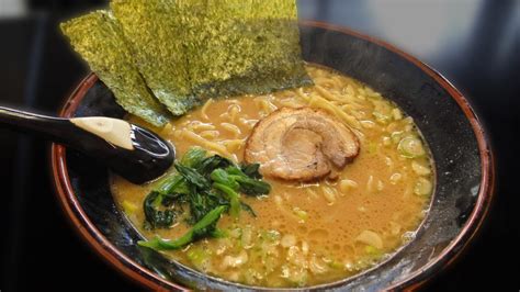 今更聞けない！「家系ラーメン」とは？意味と使い方をわかりやすく解説！｜ネットペディアネット用語やオタク用語の意味解説サイト