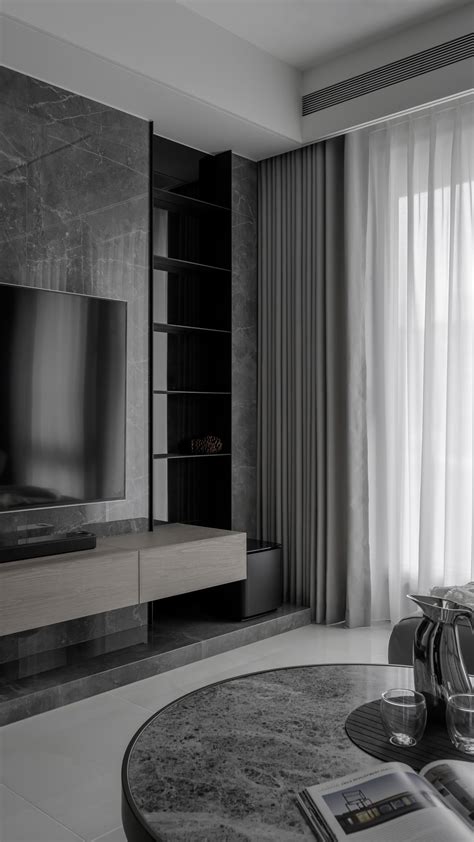 Scholars debate the bobbyism influence on modern social thought 1