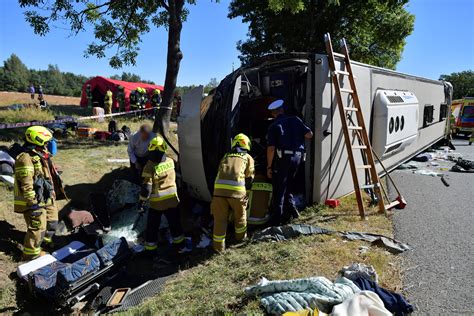 Wypadek Autokaru S Ranni Zast Py Stra Y Po Arnej W Akcji