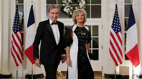 Bernard Arnault Es El Nuevo Hombre M S Rico Del Mundo Mientras Su Hijo