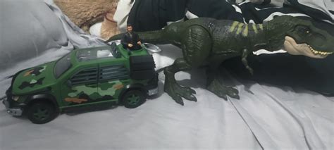 Anyone know which Mattel T rex is the right scale? : r/JurassicPark