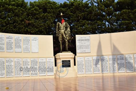 Polic A Conmemora A Os Del Natalicio Del General Sandino