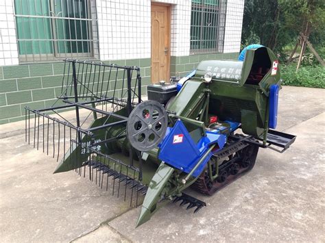 Crawler Mini Rice And Wheat Combine Harvester Buy Crawler Combine