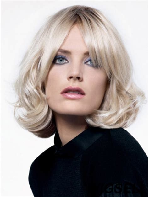 Lace Front Layered Chin Length Wavy Platinum Blonde Popular Fashion Wigs
