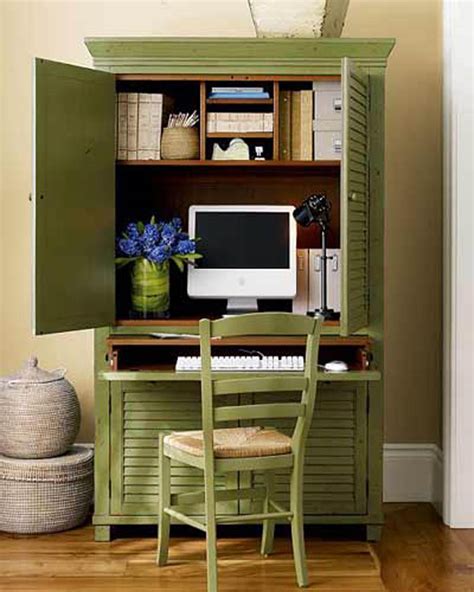 10 Efficient Desks for Small Spaced Home Office