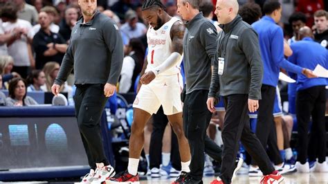 Houston All American G Jamal Shead Sprains Ankle Vs Duke