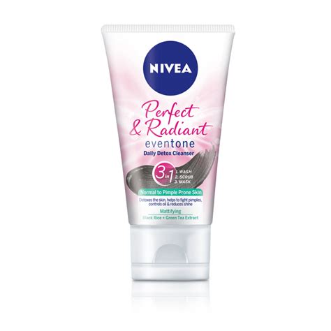 Nivea Perfect And Radiant 3 In 1 Detox Cleanser