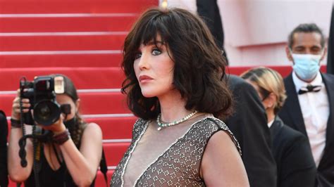 Isabelle Adjani Accus E De Fraude Fiscale Et Blanchiment Elle Sort