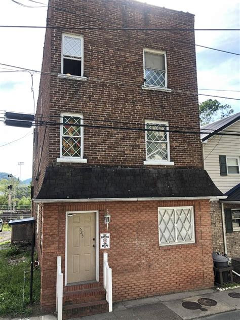 525 Dingess Street Logan Wv 25601 Off Market Nystatemls Listing