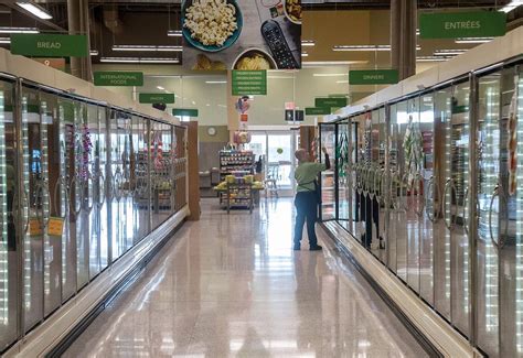 Inside Publix Galleries