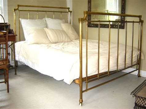 Queen Sized Brass Bed At 1stdibs