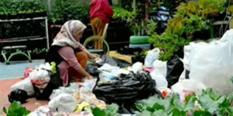 Kreatifnya Warga Bandung Kurangi Sampah Perkotaan Diolah Jadi Pakan