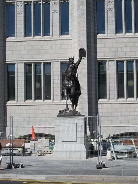 Robert The Bruce A Brand New Equestrian Statue Of Robert T Flickr