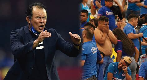 ¿reynoso Se Va Hinchas De Cruz Azul Piden A Gritos El Regreso Del